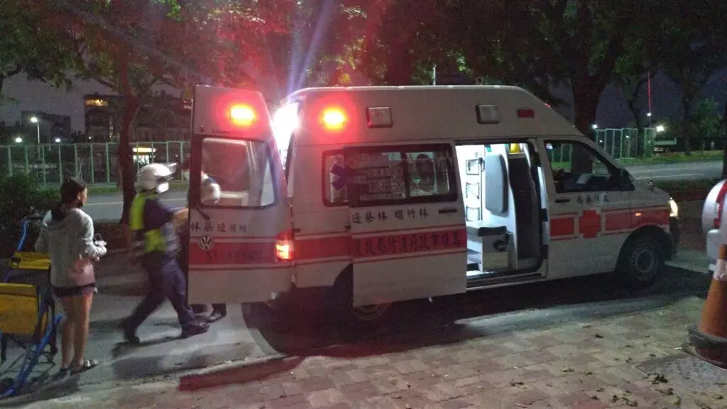 與妻爭吵醉後割腕自殺 幸及時救護人員均安