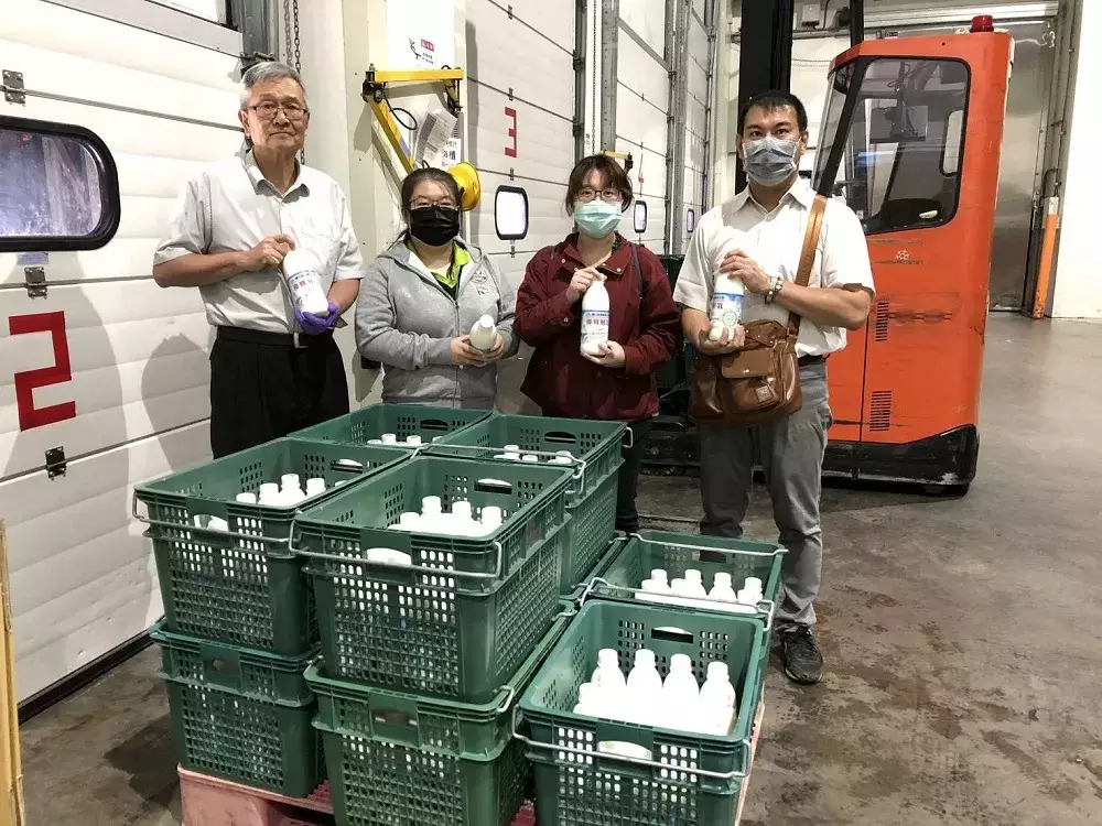 廢料變黃金-屏東縣農工循環基地試量產牛奶成功！