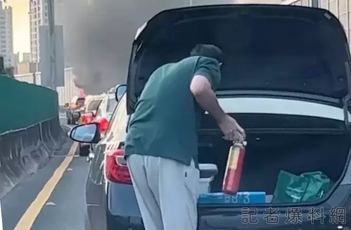 高雄國10-bmw火燒車- 超狂阿伯淡定救援