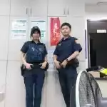 一通報案電話　北投石牌所警護送癱坐公園失智老婦安全返家
