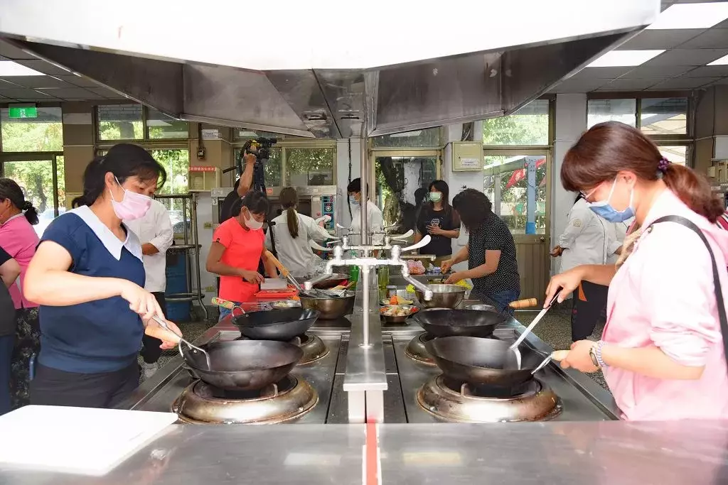 營養午餐更美味-校廚變總鋪師挑戰味蕾